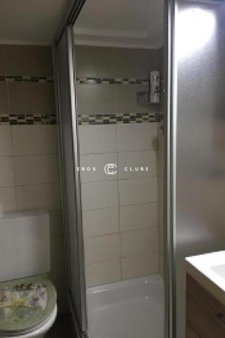 Red Roses 1. OG Red Roses 1. OG Bern Umgebung