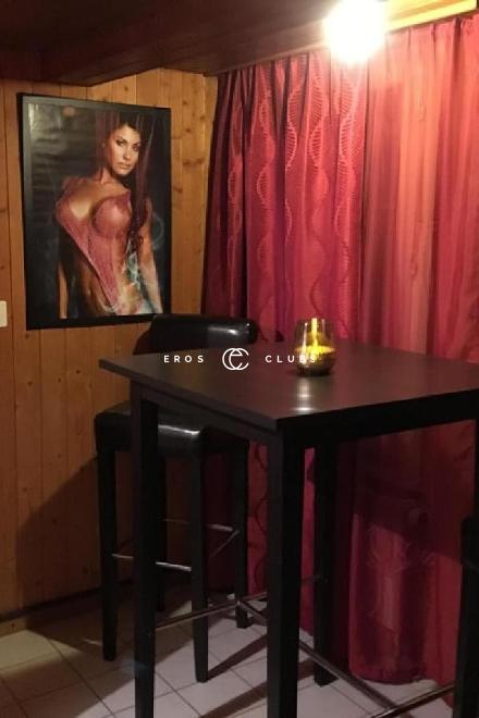 Red Roses 1. OG Red Roses 1. OG Bern Umgebung