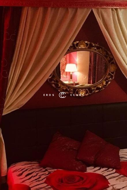 Red Roses 2. OG Red Roses 2. OG Bern Umgebung