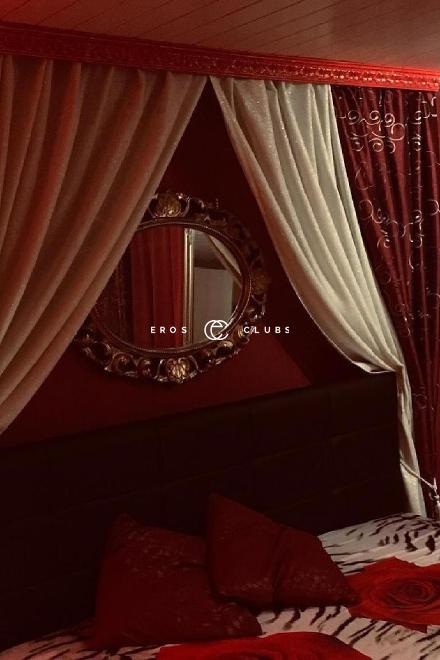 Red Roses 2. OG Red Roses 2. OG Bern Umgebung