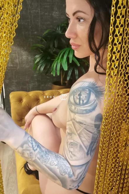 LEXY-ANF&Auml;NGERIN- M&ouml;chte ausgiebig gestossen w Basel City, Schweiz