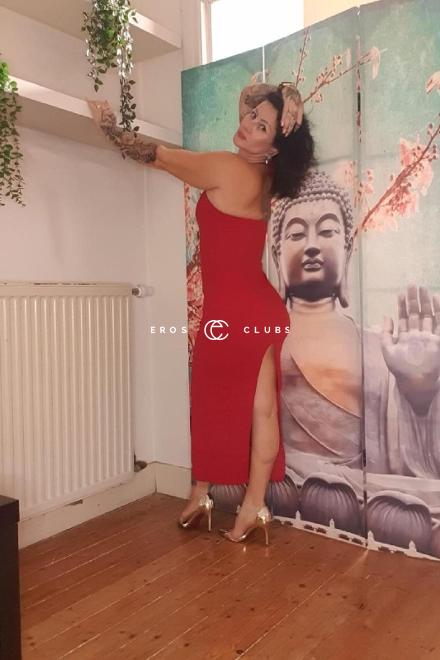 Yesica COUGAR LATINA COUGAR ANAL SEX CIM Schweiz, Neuenburg