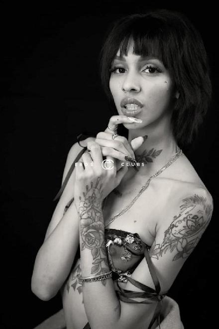 JASMINE  -ES- Spanisches FICK-Model... Basel City, Schweiz