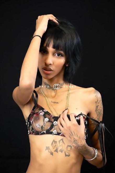 JASMINE  -ES- Spanisches FICK-Model... Basel City, Schweiz