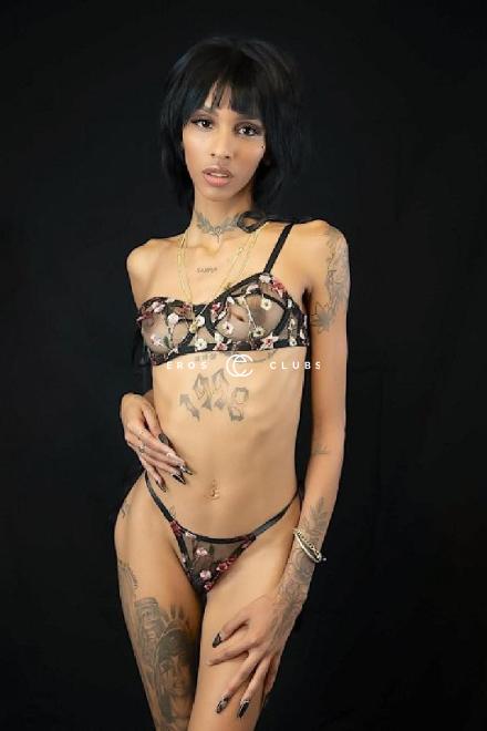 JASMINE  -ES- Spanisches FICK-Model... Basel City, Schweiz