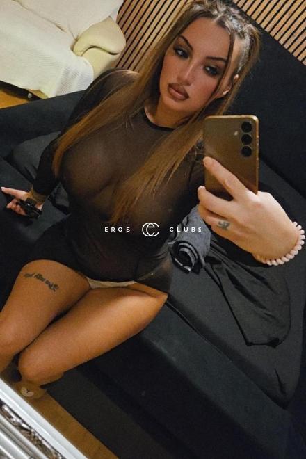 Nina Frisch aus Albanien Schweiz, Zurich Area