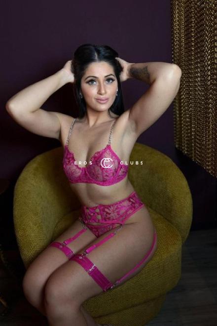 REBEKA Brandheiss + Messerscharf... Basel City, Schweiz