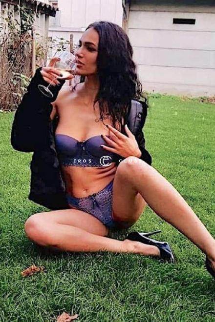 LEYLA Schwanzgierig und eng gebaut Basel City, Schweiz