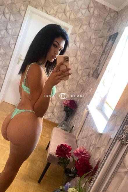 Mia Sparschwein 60MIN:150 CHF Schweiz, St.Gall