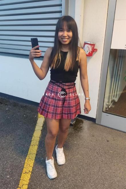 NAM  Junge Thai Masseurin  Schweiz, Lucerne