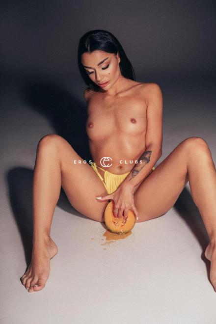 MIRA TOP-MODEL Mega TEENIE feucht und geil. Schweiz, Schaffhausen