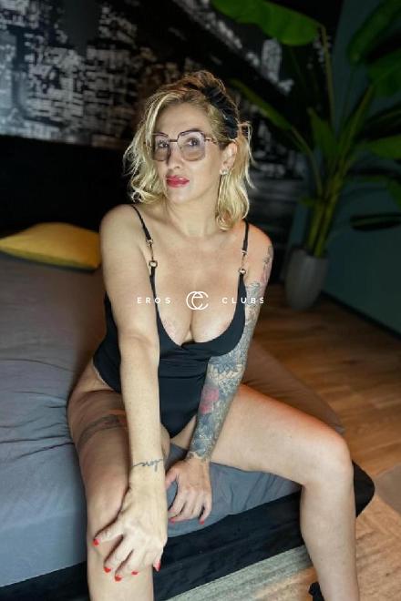 SISSY  -Sexy-MILF- Sündige SEX-Sekretärin... Basel City, Schweiz