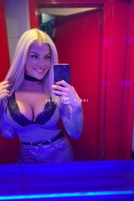 Kendra Deep Throat Specialistin Schweiz, Lucerne