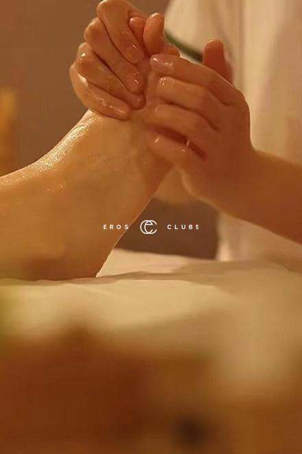 NANA  Sexy Asiatin Massage Basel City, Schweiz