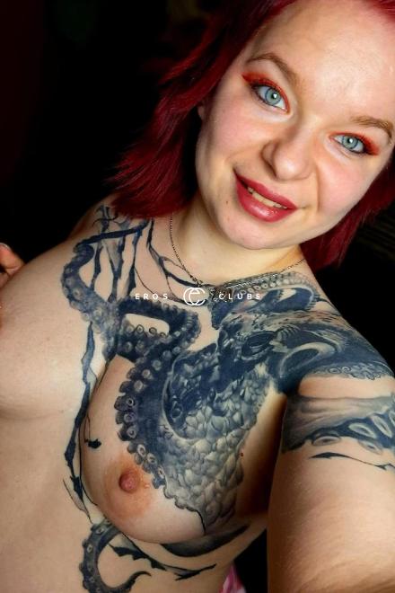 HOLLY Heisse TEENIE-Spalte... Basel City, Schweiz