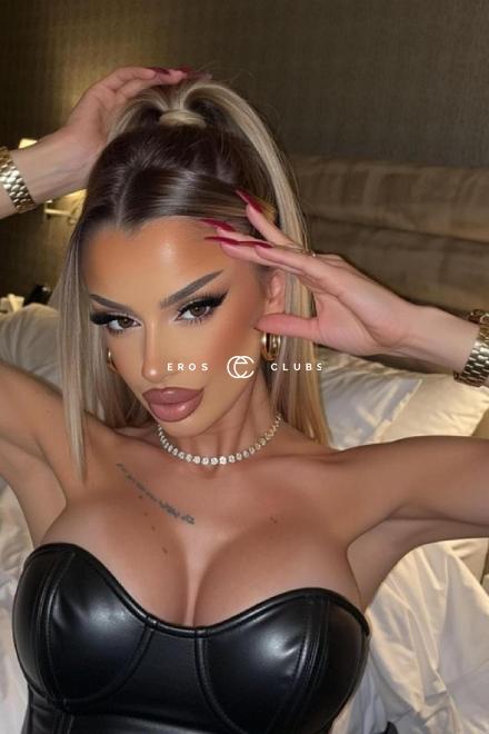 Michelle  gerne Landung in Mund  Schweiz, Zurich Area