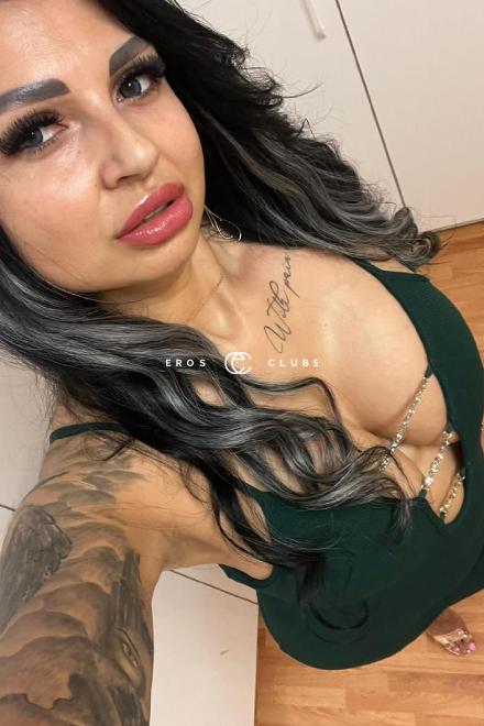 Adriana  Total Anal williges Girl Schweiz, Zurich Area