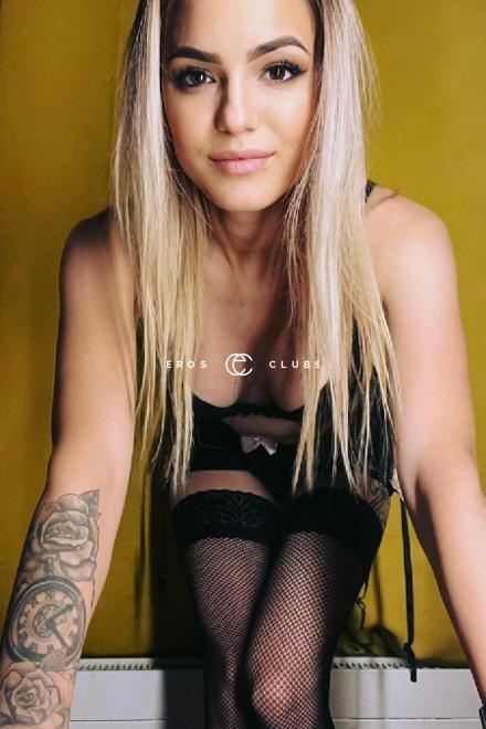 Nikole TEEN TEEN ANAL SEX Schweiz, Biel/Bienne - Grenchen