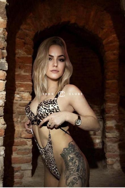 Nikole TEEN TEEN ANAL SEX Schweiz, Neuenburg