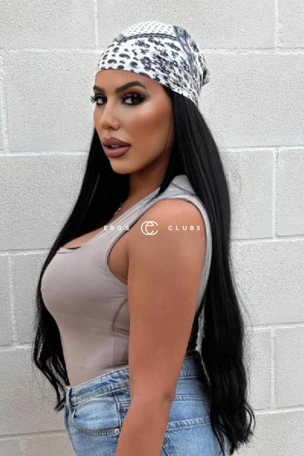 Dina Natur Brust Basel City, Schweiz