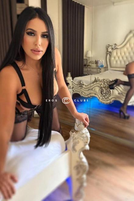 Dina Natur Brust Basel City, Schweiz