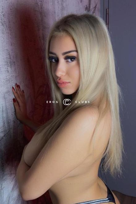 BELLA Geniesse pralle TITTEN... Basel City, Schweiz