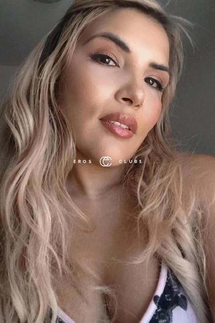 Karolina BLOND LATINA COME IN FACE Schweiz, Waadt