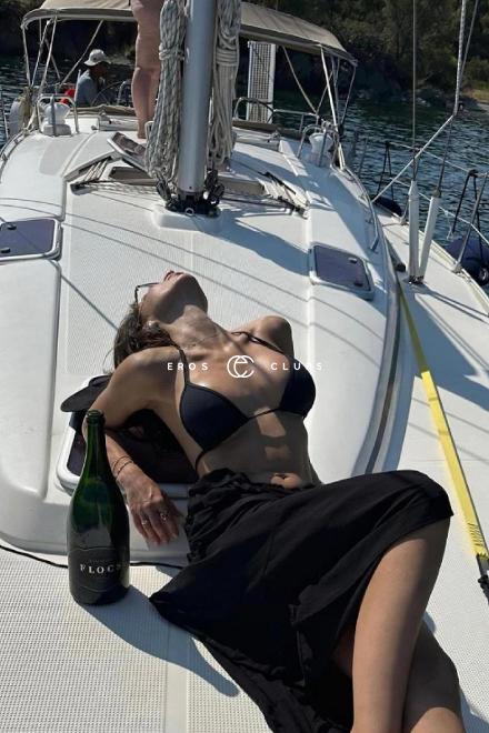 Julia Grey Vollbusige Sch&ouml;nheit Basel City, Schweiz