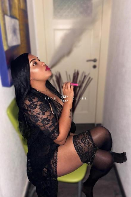 Anais CHUBBY CHUBBY COME IN MOUTH Schweiz, Neuenburg